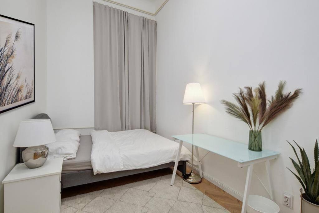 Lovely 3 Bedrooms Apartment In The Jewish Quarter บูดาเปสต์ ภายนอก รูปภาพ
