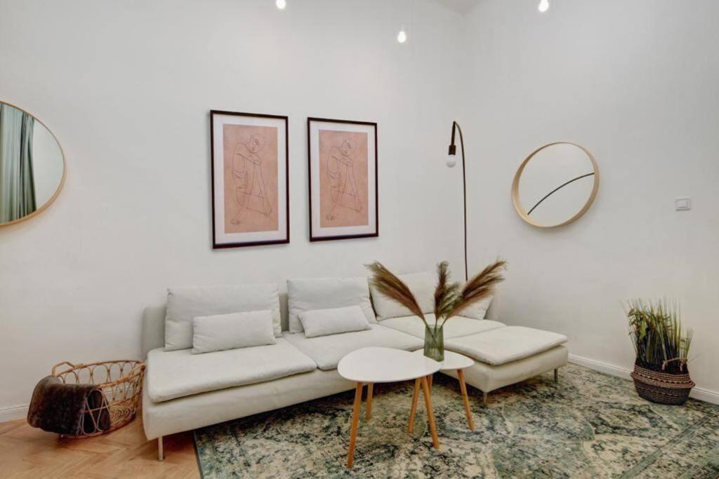 Lovely 3 Bedrooms Apartment In The Jewish Quarter บูดาเปสต์ ภายนอก รูปภาพ